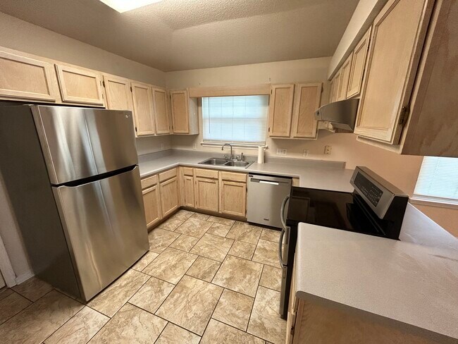 Kitchen - 1311 Jasper St