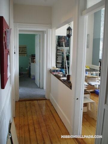 Primary Photo - 1451 Tremont St