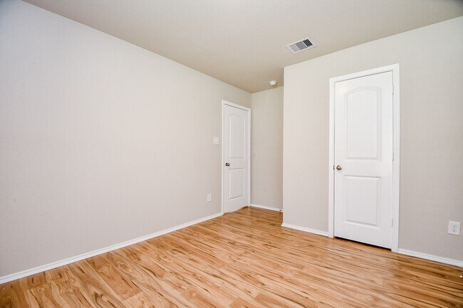Building Photo - 22931 Berthoud Trl