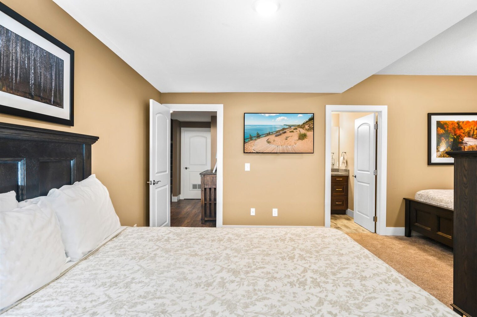 Building Photo - 12534 Old Orchard Trail