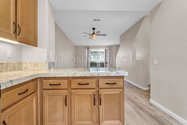 Building Photo - 16912 Laurel Hill Ln