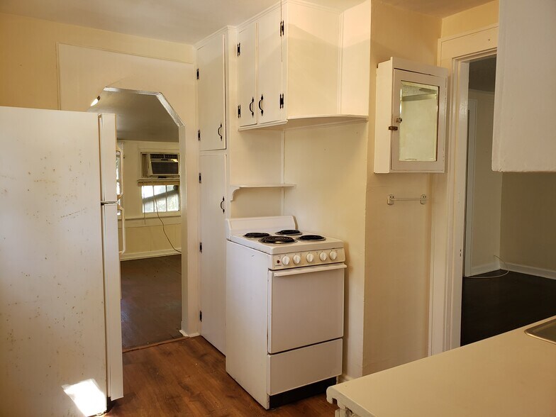 Building Photo - 480 31st Ave N