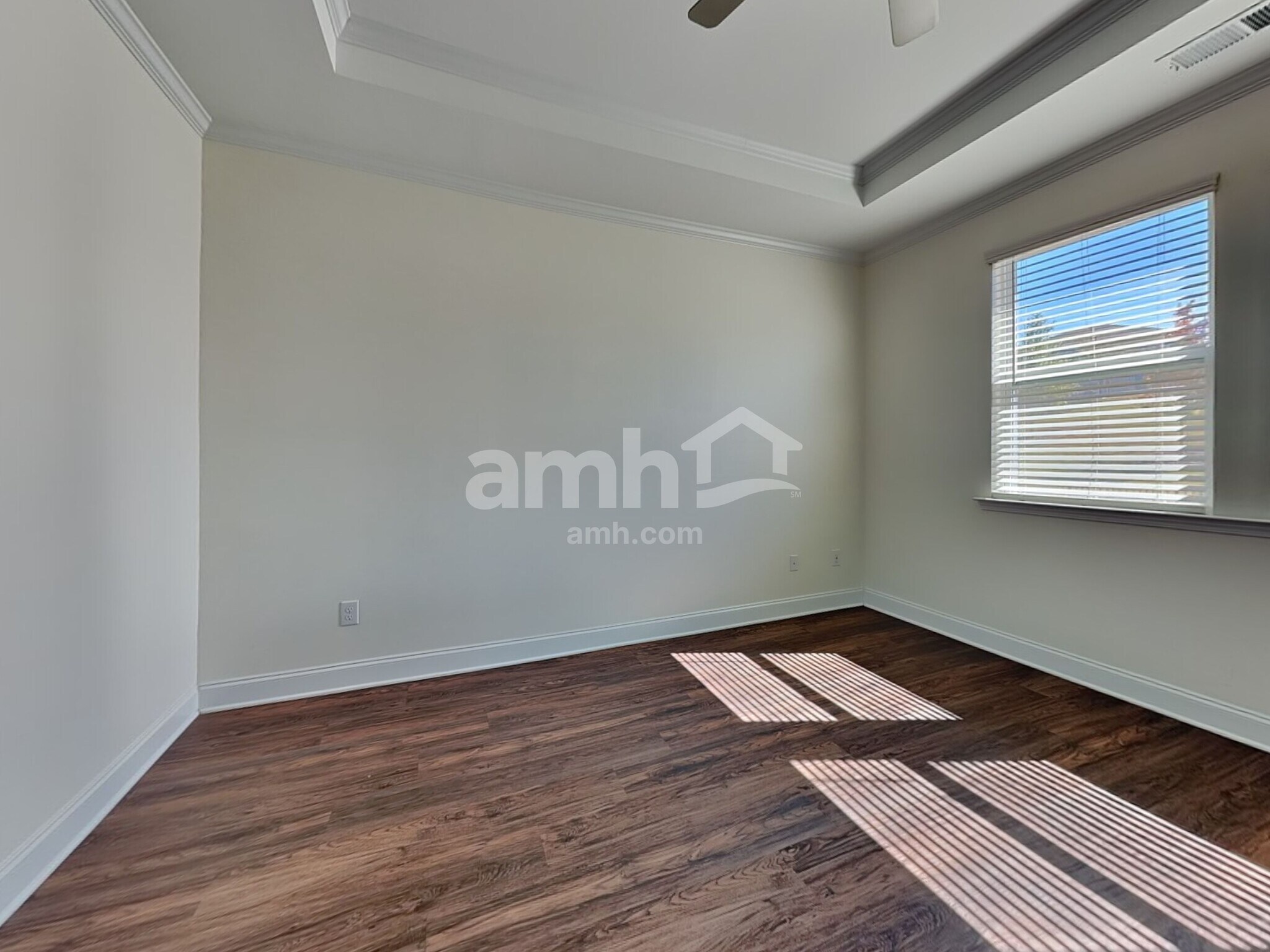 Building Photo - 2122 Laurel Vlg Cir