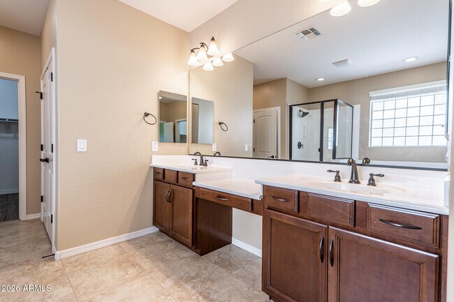 Building Photo - 18445 W Saguaro Ln