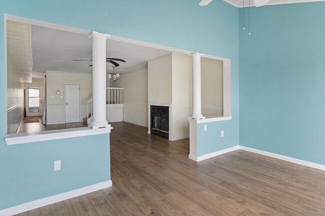 Building Photo - 38256 Hummingbird Ln
