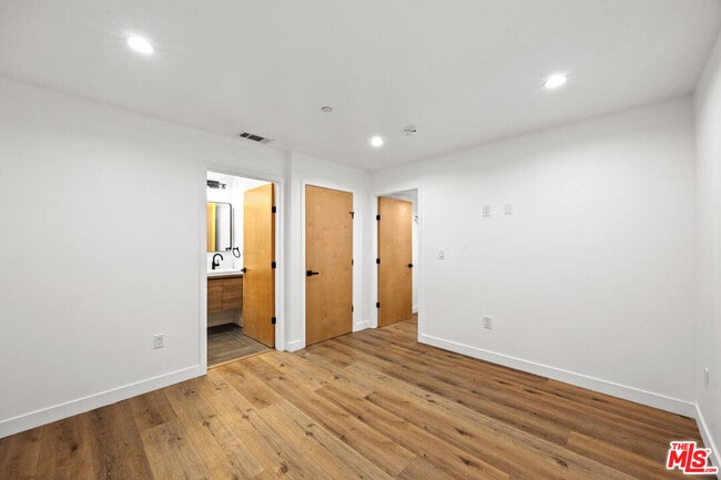 Building Photo - 807 N Cherokee Ave