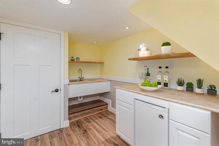 Building Photo - 217 S Clinton St