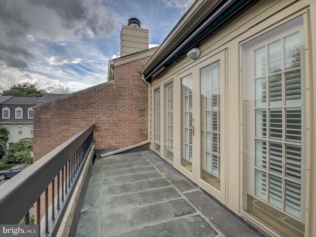 Building Photo - 4354 Westover Pl NW