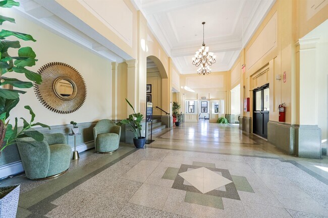 Building Photo - 520 Belleville Ave