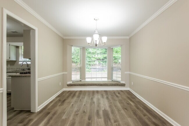 Building Photo - 520 Brooksdale Dr