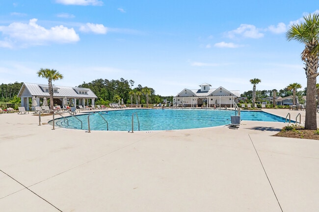 Building Photo - Ocean Farm Dr