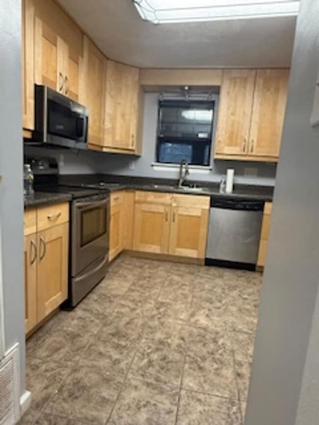 Building Photo - 4343 Ridge Cliff Dr