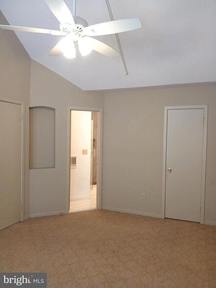 Building Photo - 247 Fountain St