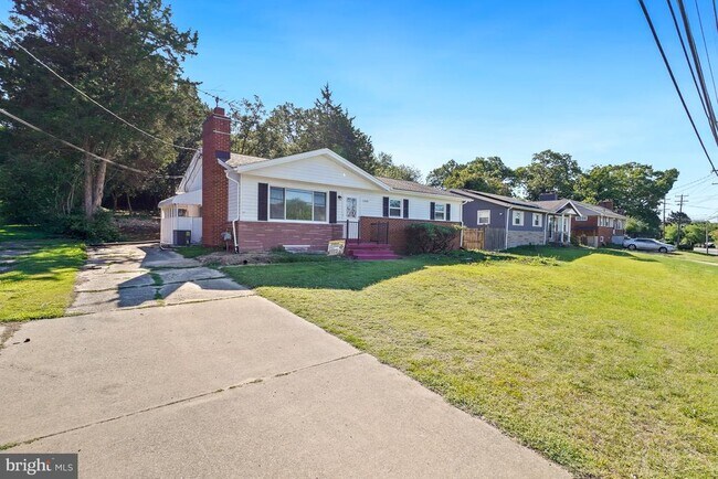 Building Photo - 11309 Cherry Hill Rd