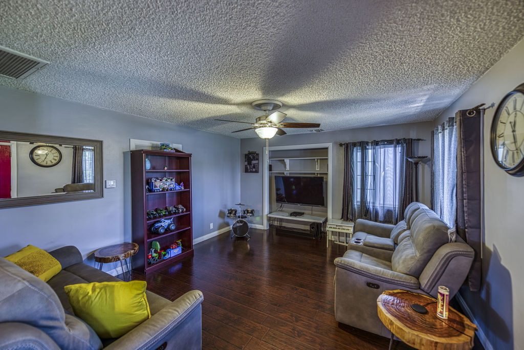 Living Room - 600 Hazel St