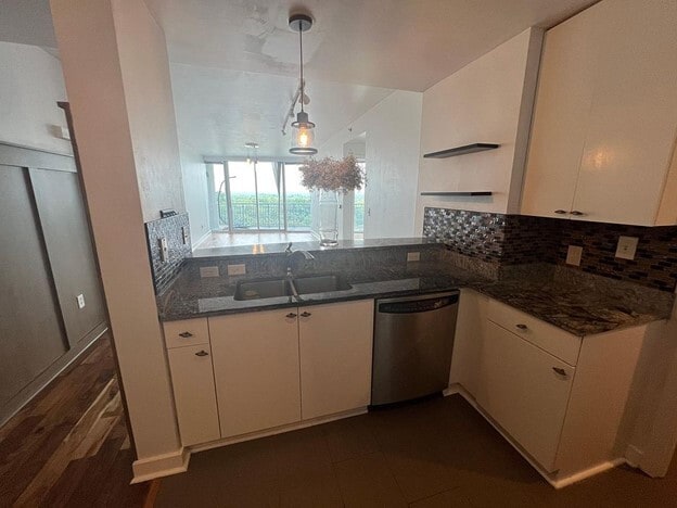 Building Photo - 3338 Peachtree Rd NE