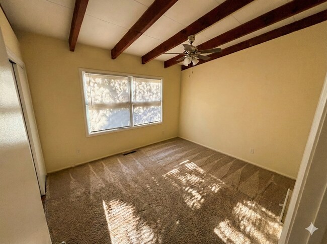 Building Photo - 2820 Riverview Rd