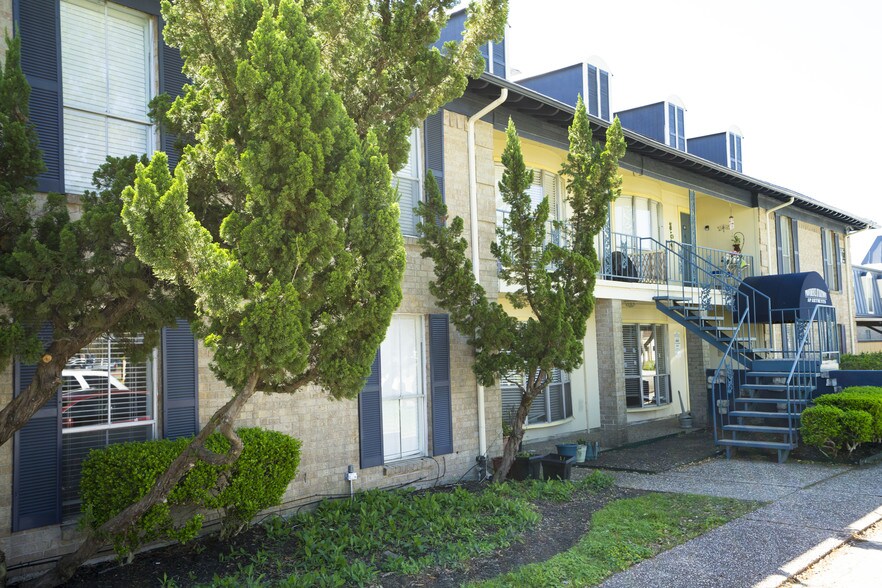 Providence at Baytown 1711 James Bowie Dr Baytown TX 77520