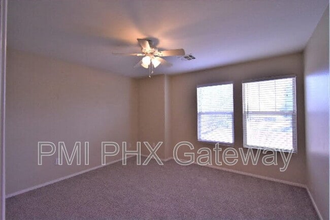 Building Photo - 2619 E Shannon St