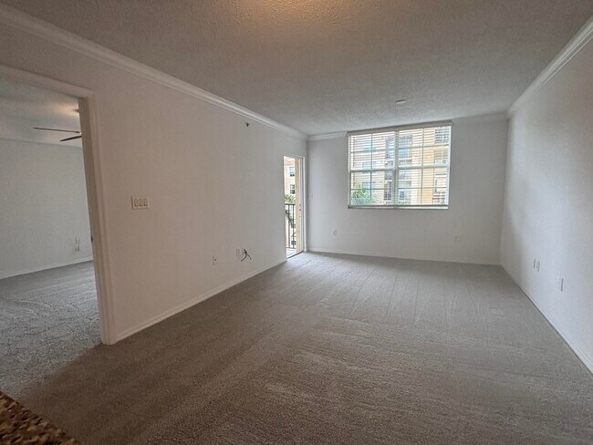Building Photo - 1801 N Flagler Dr