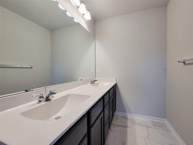 Building Photo - 8310 Cape Martin Ln