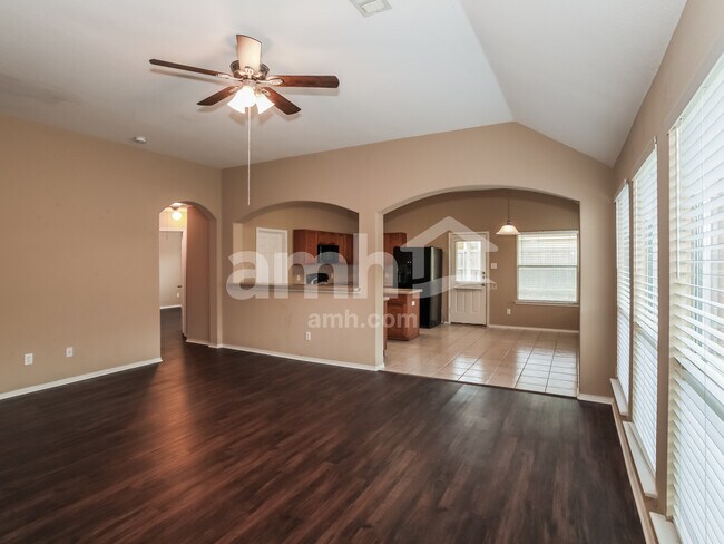 Building Photo - 2024 Shady Glen Trail