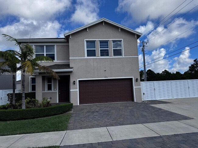 Building Photo - 13201 SW 269th Ter