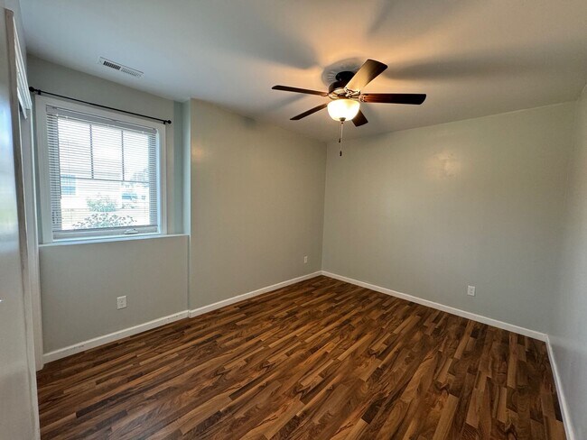 Building Photo - Weaverville - Modern, Three Bedroom, Fenced Yard