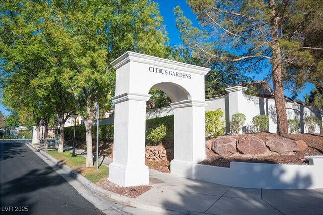 Building Photo - 2547 Citrus Garden Cir