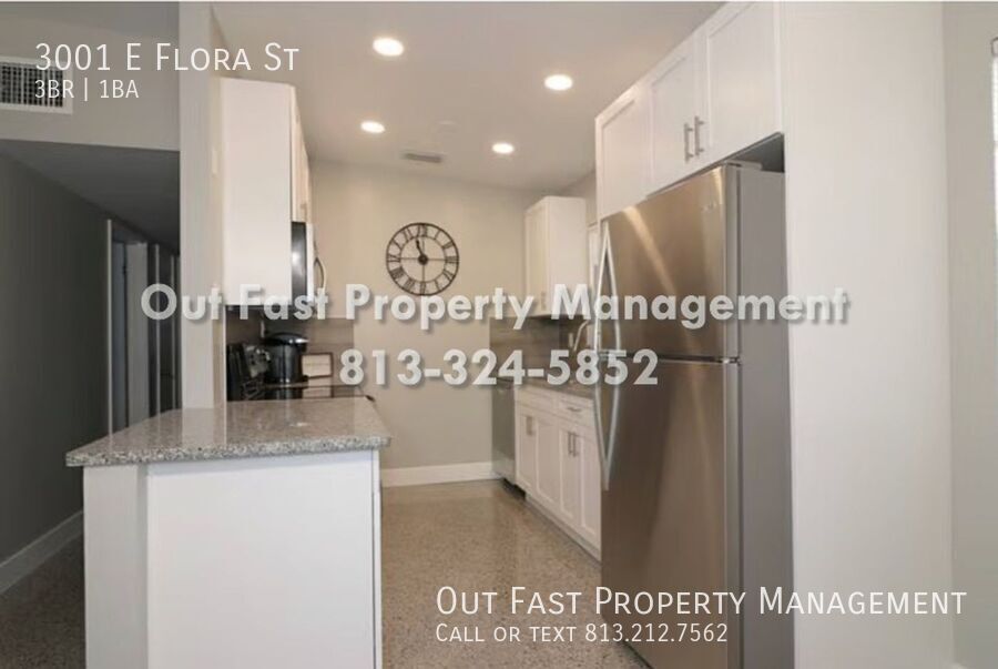 Building Photo - 3001 E Flora St