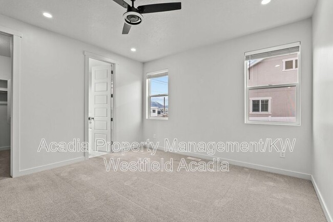 Building Photo - 298 Old Farm Ln