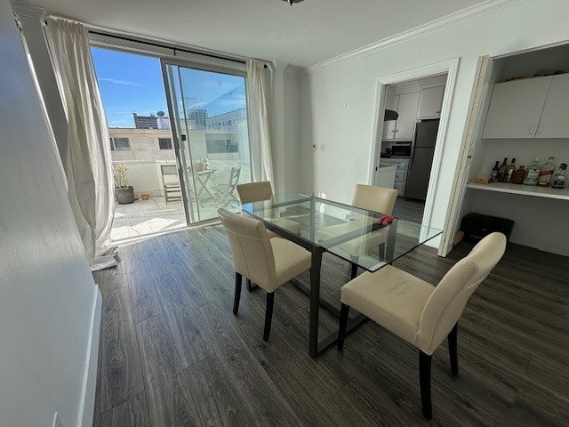 Dining room, deck, bar/office nook - 930 3rd St