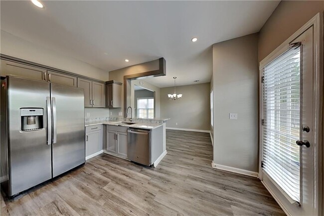 Building Photo - 45 Moreland Cir