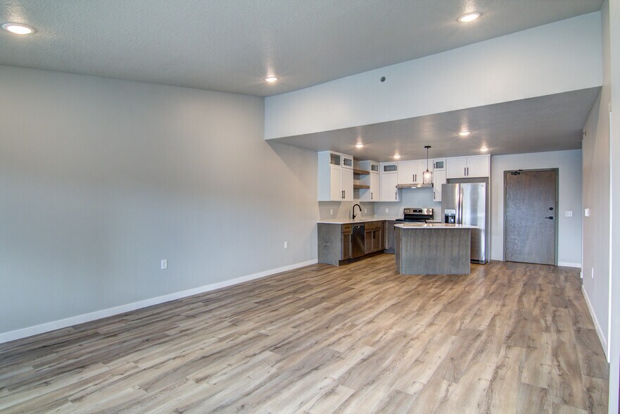 Building Photo - 4223 Jeffers Rd
