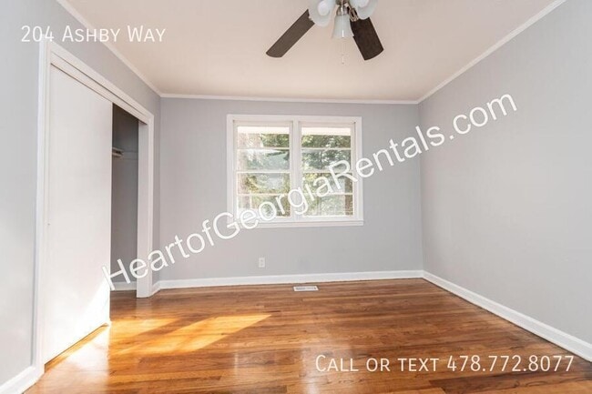 Building Photo - 204 Ashby Way