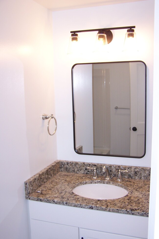 Bathroom - 26 E Pomfret St