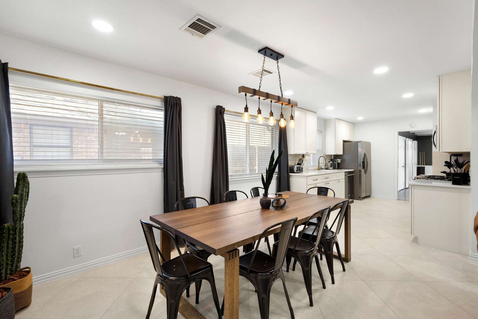 Building Photo - 1308 Glen Cove Dr