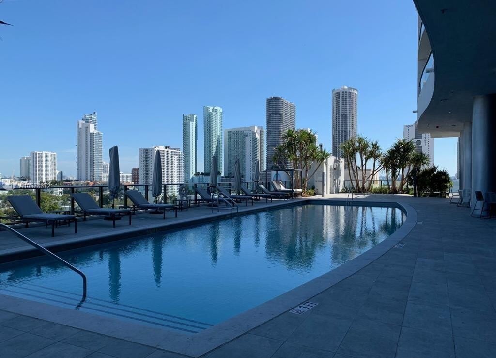 Building Photo - 1600 NE 1st Ave