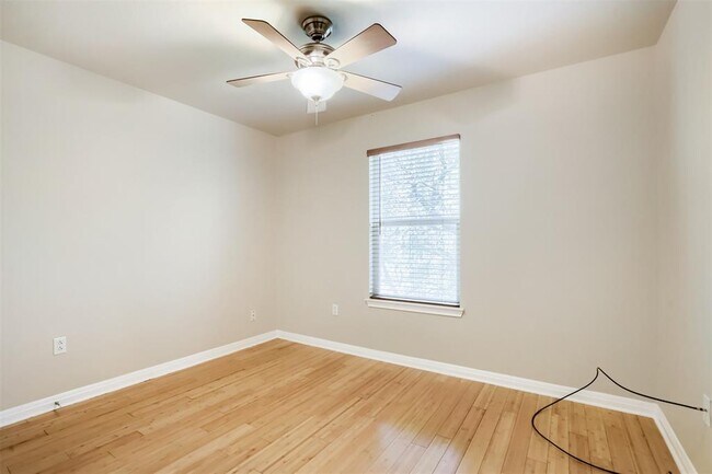 Building Photo - 15314 Oklahoma St