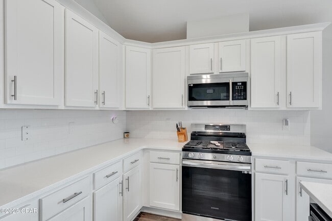 Building Photo - 230 Bayou Bend Ln