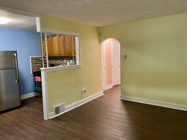 Building Photo - 5521 Wheeler St