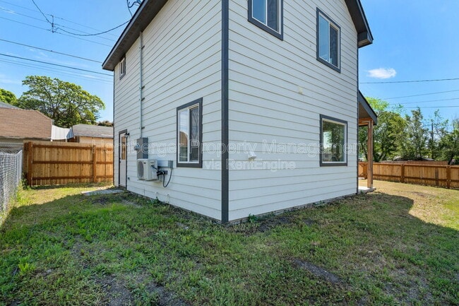 Building Photo - 1503 E Marietta Ave
