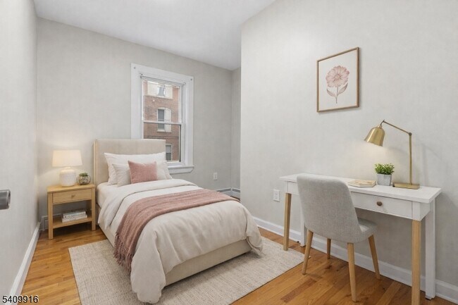 Building Photo - 336 Madison Ave