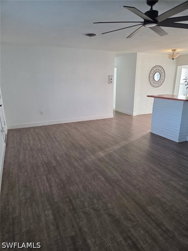 Building Photo - 5521 Granada Rd