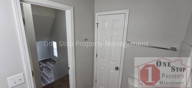 Building Photo - Beautiful 3 Bedroom 1 Bathroom in Independence!