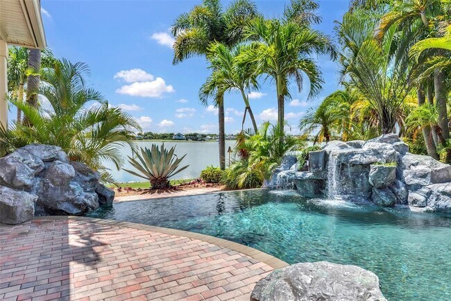 Building Photo - 5405 Merritt Island Dr