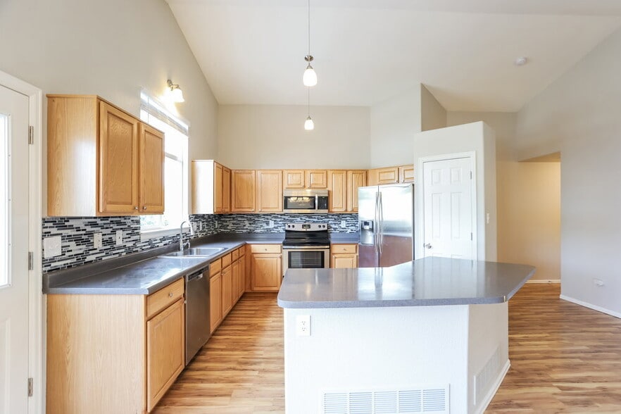 Building Photo - 11594 Oswego St