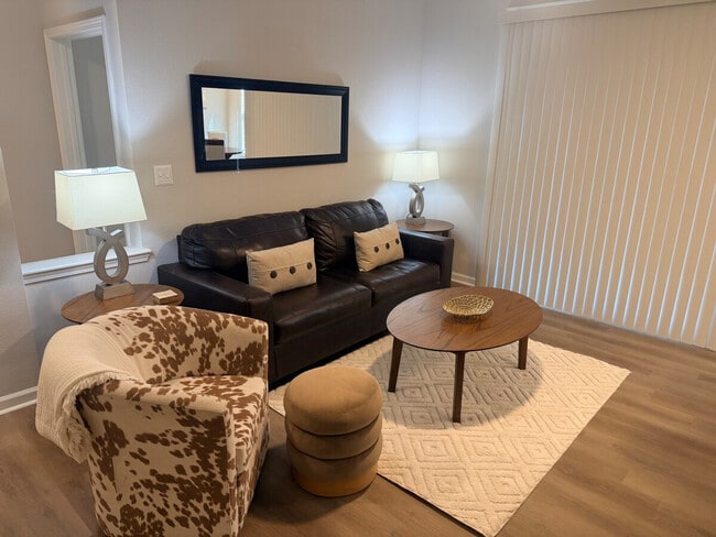 Building Photo - 609 Belle Point Dr