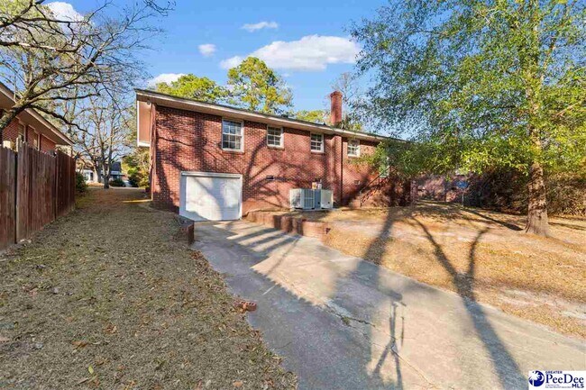 Building Photo - 612 Spruce St