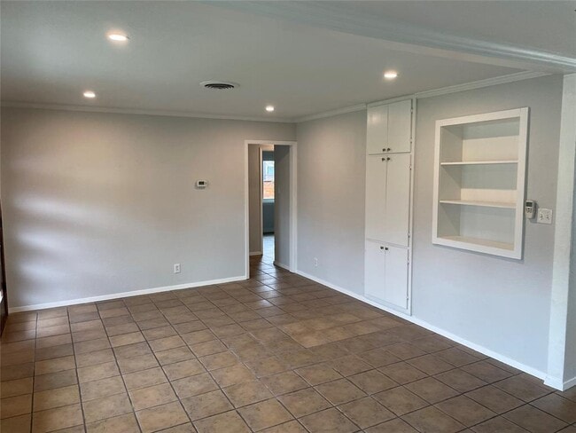 Building Photo - 4619 Jinx Ave